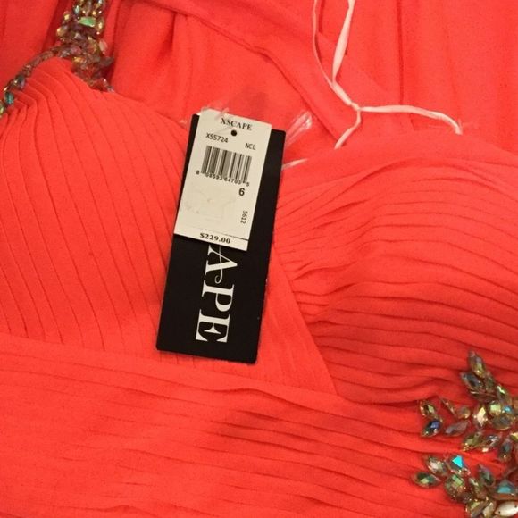 New  one shoulder embellished cut cut out🌻 - Picture 5 of 9